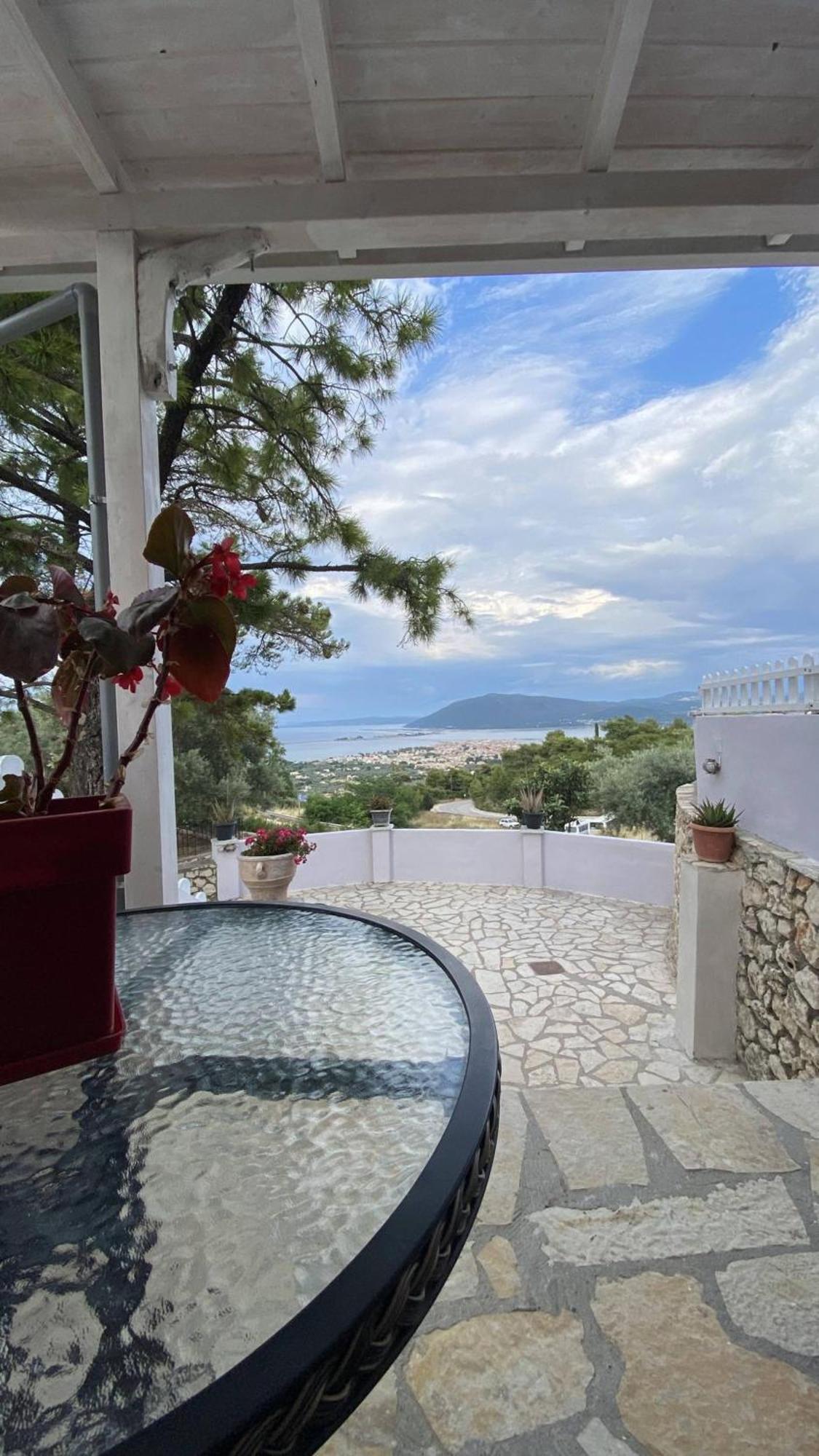 Eris Villa - Amazing View In Lefkada Frinion Bagian luar foto