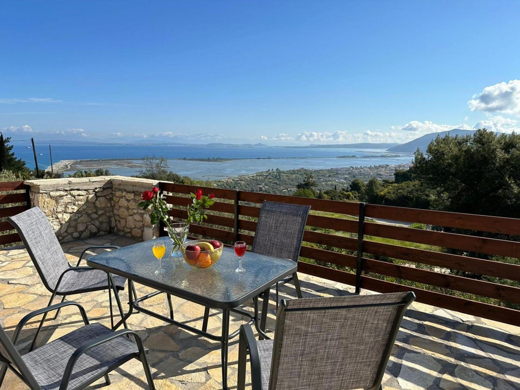 Eris Villa - Amazing View In Lefkada Frinion Bagian luar foto